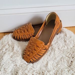 Leather Huarache Sandal in Almond - Excellent Condition - Nisolo